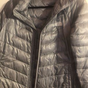 The North face light weight puffer